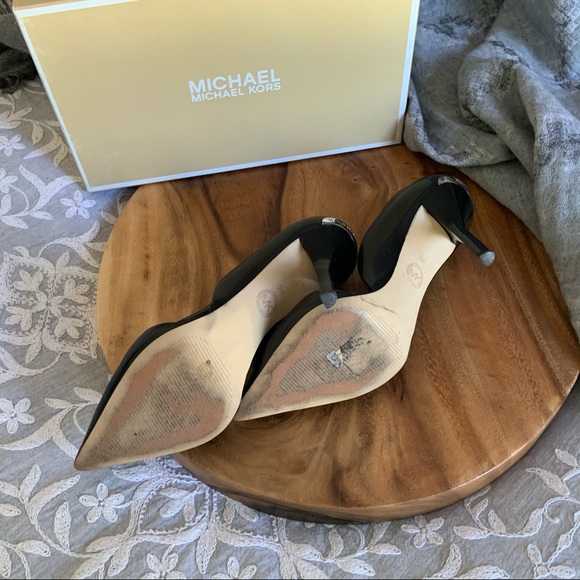 Michael Kors Women's Black Leather 4inch Heels - Picture 5 of 8